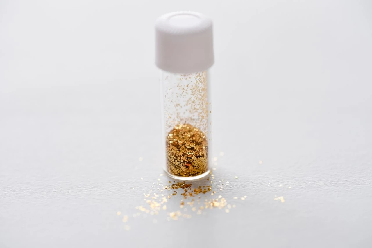 Gold-Flitter, Fein 24 Karat, Im Fläschchen 4 Gold-Flitter, Fein 24 Karat, Im Fläschchen – Bild 2