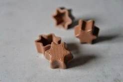 Pralinen-Sternhalbschalen Vollmilch 56 Stück 9 Pralinen-Sternhalbschalen Vollmilch 56 Stück -Lebensmittelgeschäft 231d66ec6a7d2650f0bc964a8372c4a0