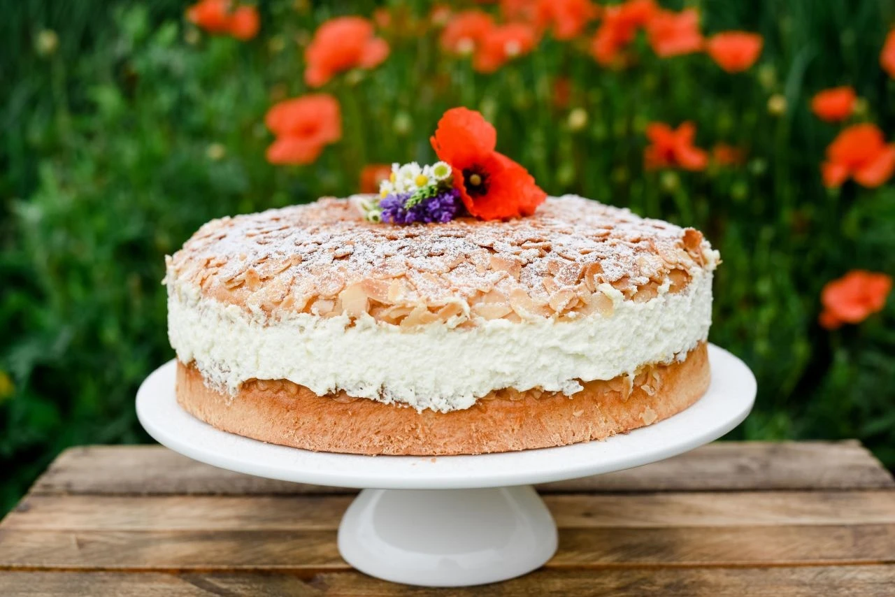 Backset: Bienenstich 3 Backset: Bienenstich