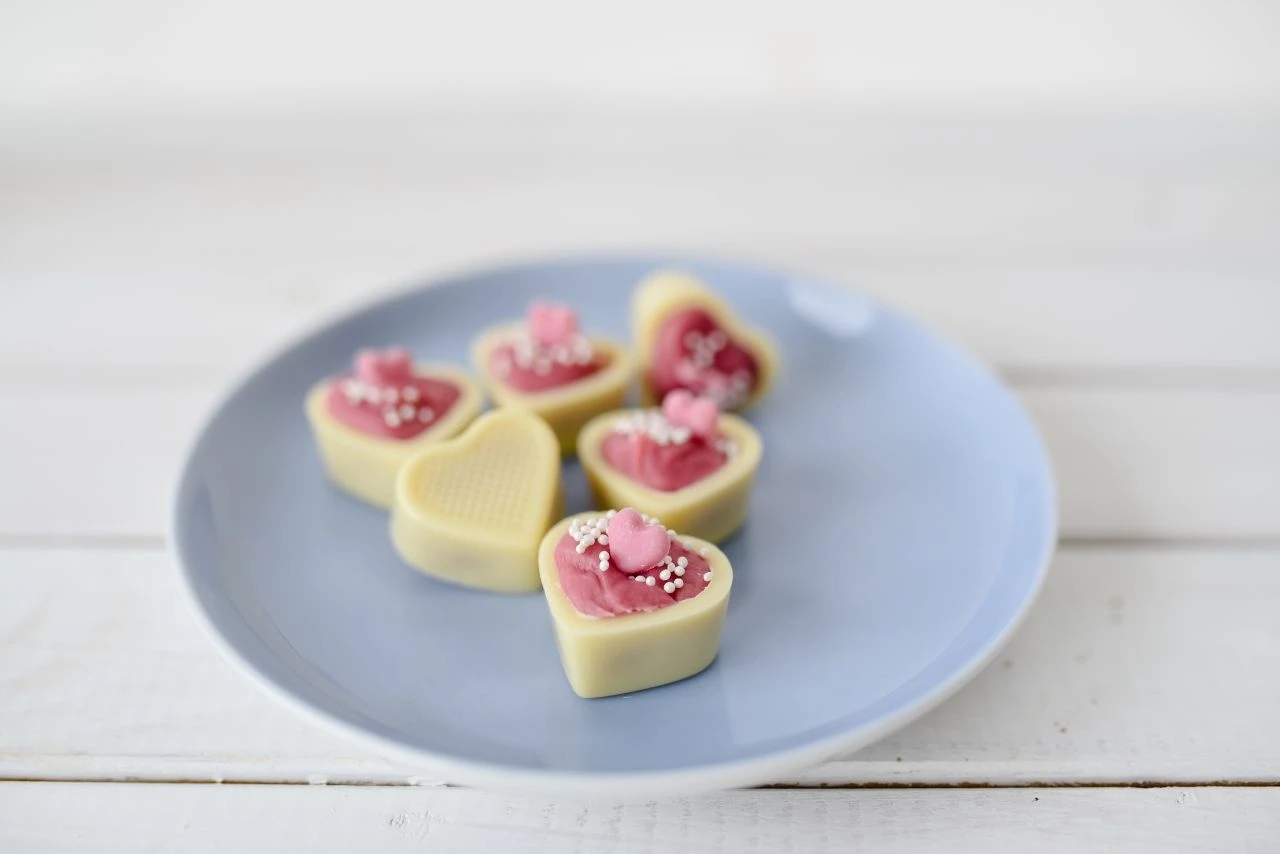 Pralinenfüllung Himbeer 600-g-Dose 3 Pralinenfüllung Himbeer 600-g-Dose