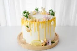 Backset: Sommerliche Zitronen-Torte