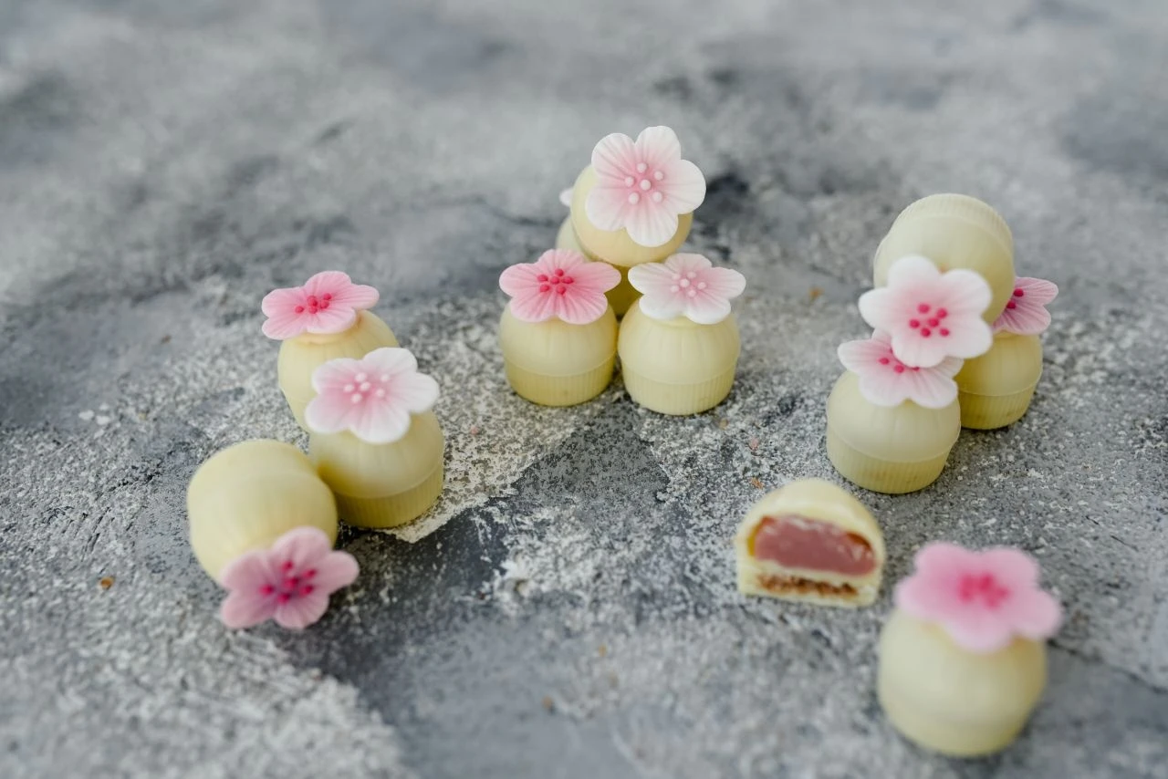 Pralinenfüllung Erdbeer Cremig-zart 600g-Dose 3 Pralinenfüllung Erdbeer Cremig-zart 600g-Dose