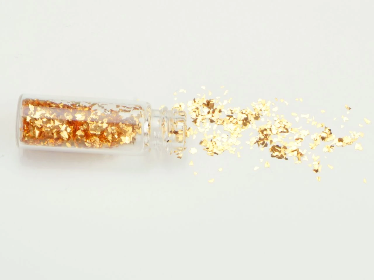 Gold-Flitter, Fein 24 Karat, Im Fläschchen 3 Gold-Flitter, Fein 24 Karat, Im Fläschchen