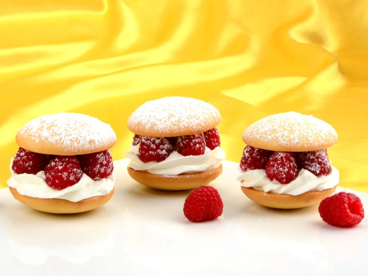 SilikoMart: Whoopie-Backmatte, 12 Mulden á 7 Cm, Silikon, 30 X 40 Cm 6 SilikoMart: Whoopie-Backmatte, 12 Mulden á 7 Cm, Silikon, 30 X 40 Cm – Bild 4