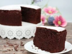 Backmischung Fluffy Choco Cake, Inkl. Dekorschnee, 425 G