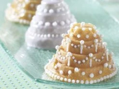 Nordic Ware: Aluguss-Backform Tiered Cakelet, Antihaft, 1,4 L, 6 Mulden á 9 X 7 Cm -Lebensmittelgeschäft b89422