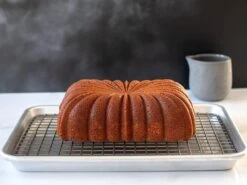 Nordic Ware: Aluguss-Backform Classic Fluted Loaf, Antihaft, 1,4 L, 21 X 13,3 X 7,5 Cm -Lebensmittelgeschäft b89594