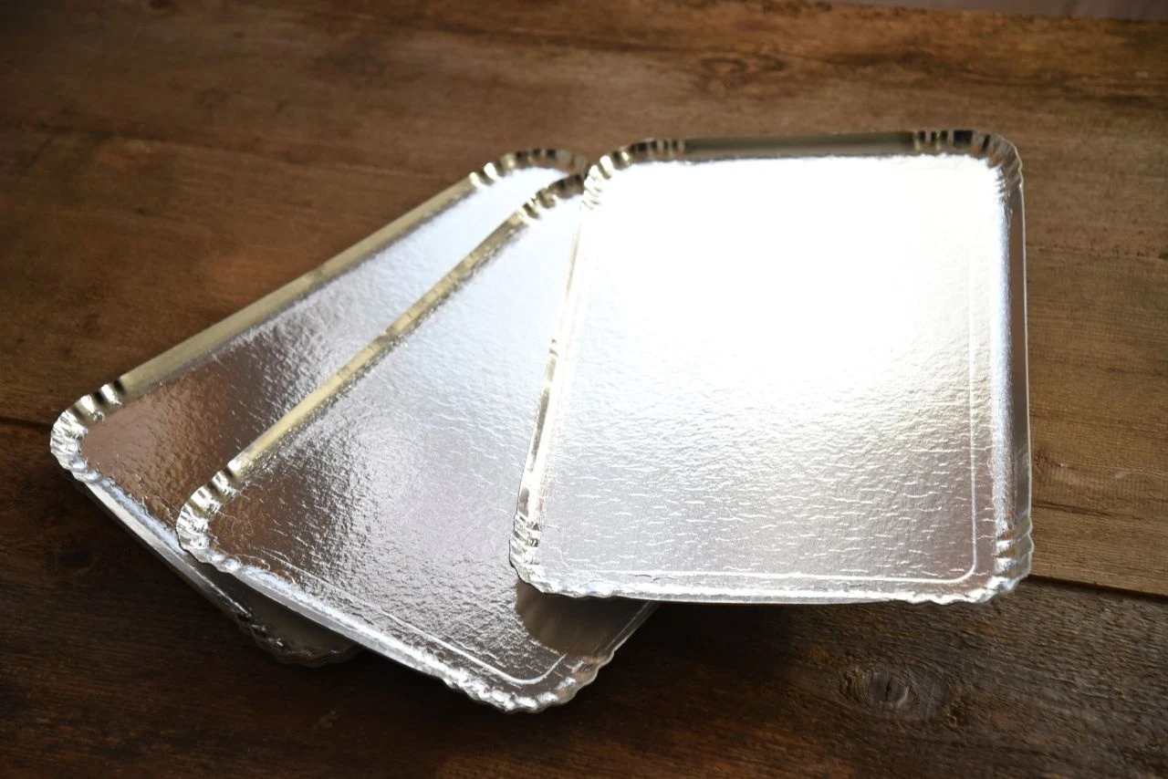 Servier- Und Tortentablett Silberfarben 42 X 28 Cm, 5 Stück 3 Servier- Und Tortentablett Silberfarben 42 X 28 Cm, 5 Stück