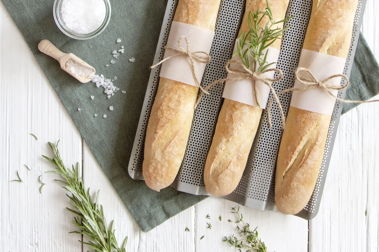 Baguette Backform 3 Mulden, Metall, 38 X 24 Cm, H 2,5 Cm 4 Baguette Backform 3 Mulden, Metall, 38 X 24 Cm, H 2,5 Cm – Bild 2